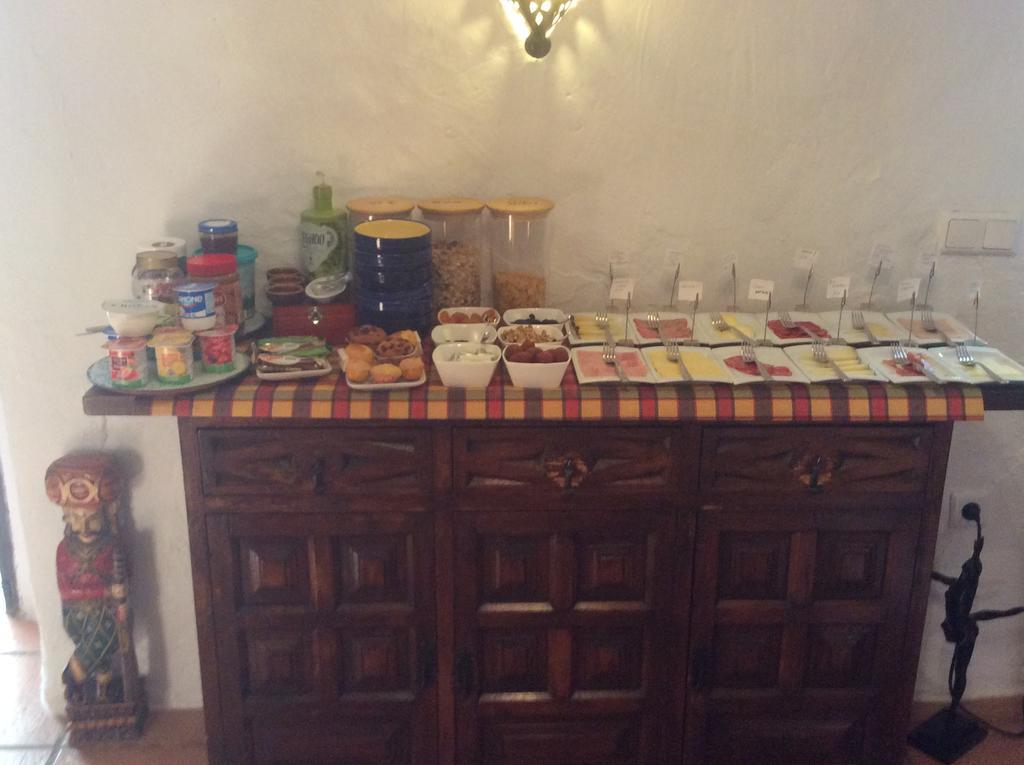 Cortijo La Haza Acomodação com café da manhã Iznájar Exterior foto