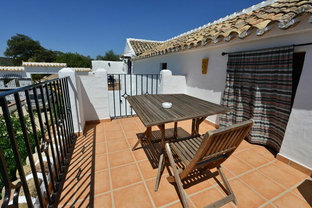 Cortijo La Haza Acomodação com café da manhã Iznájar Exterior foto